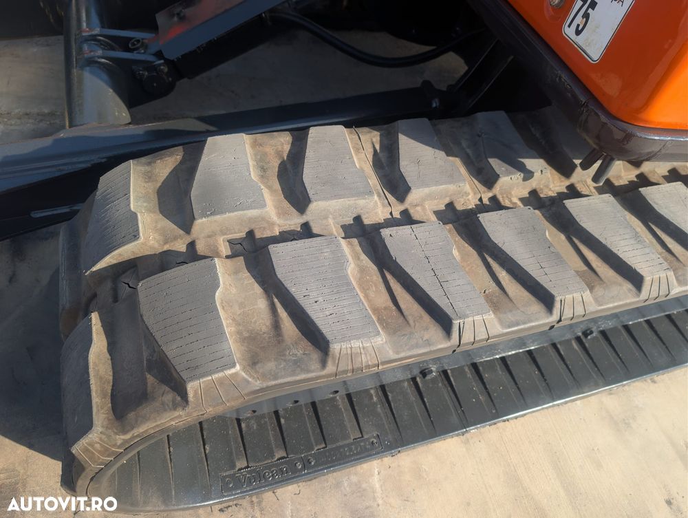 Hitachi ZX48U-6, 2023, 2.662h, CUPLA RAPIDA HIDR+3 CUPE NOI, Lama nivelare, Masa operationala 5t, latime 2m, ad sapare 4m, ridica 2,6t, Aer cond, Antifurt, senile 80% ok, posibil leasing 4 ani, PROMOTIE 39.500 EUR+Tva - 25