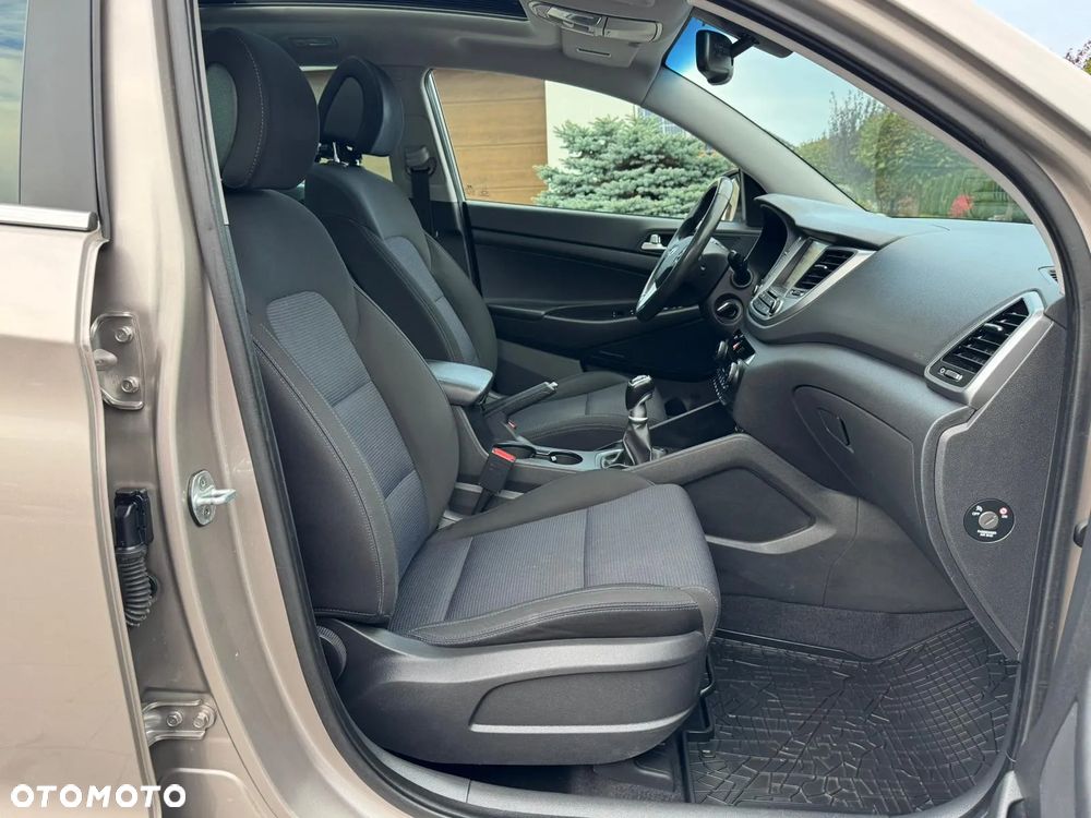 Hyundai Tucson blue 1.7 CRDi 2WD Trend - 27