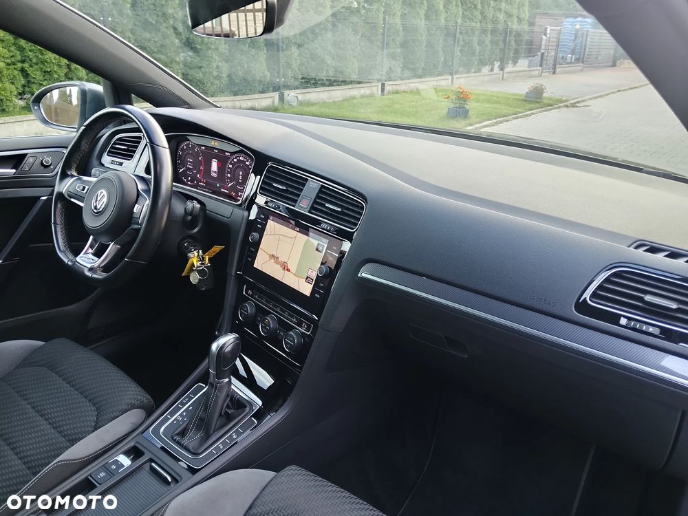 Volkswagen Golf - 13