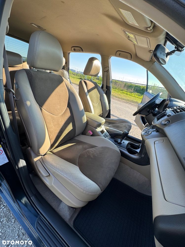 Toyota RAV4 - 19