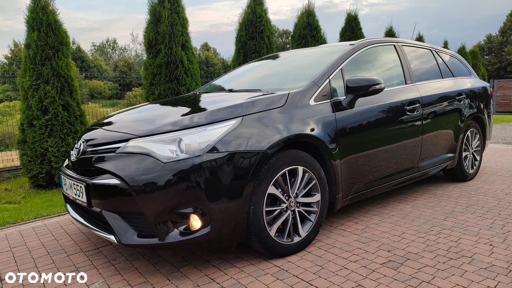 Toyota Avensis 2.0 D-4D Premium - 3
