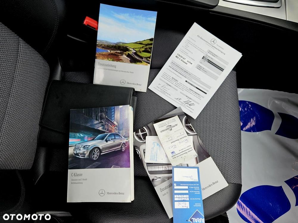 Mercedes-Benz Klasa C 250 CGI Automatik BlueEFFICIENCY Avantgarde - 25