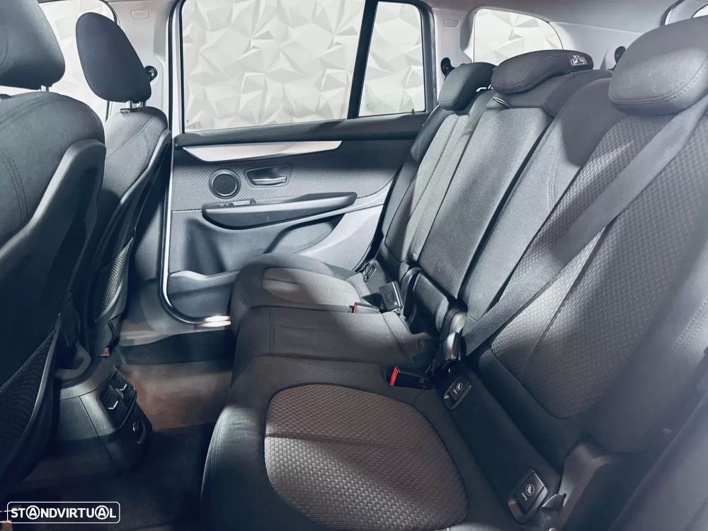 BMW 218 Gran Tourer d Aut. Luxury Line - 24