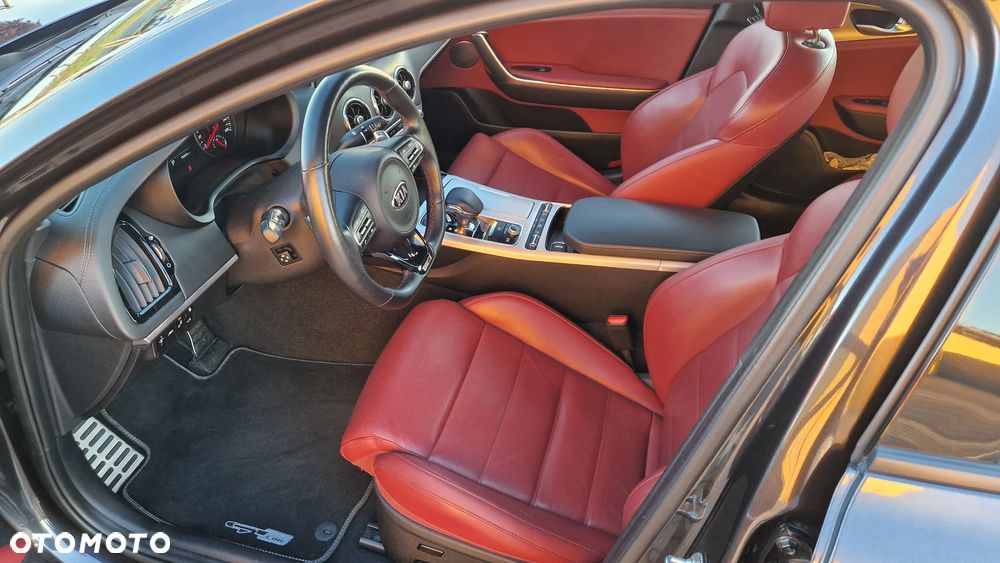 Kia Stinger 2.0 T-GDI GT Line - 16