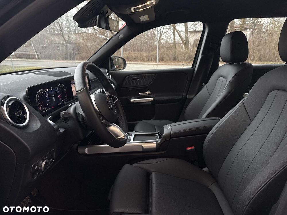 Mercedes-Benz GLB - 18