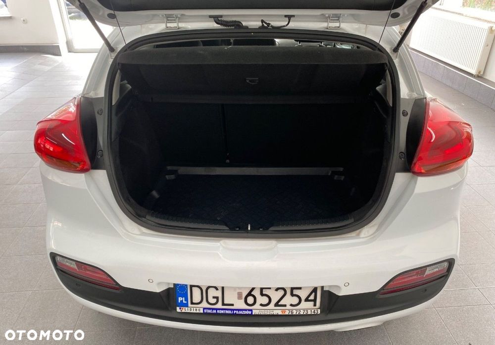 Kia Ceed - 19