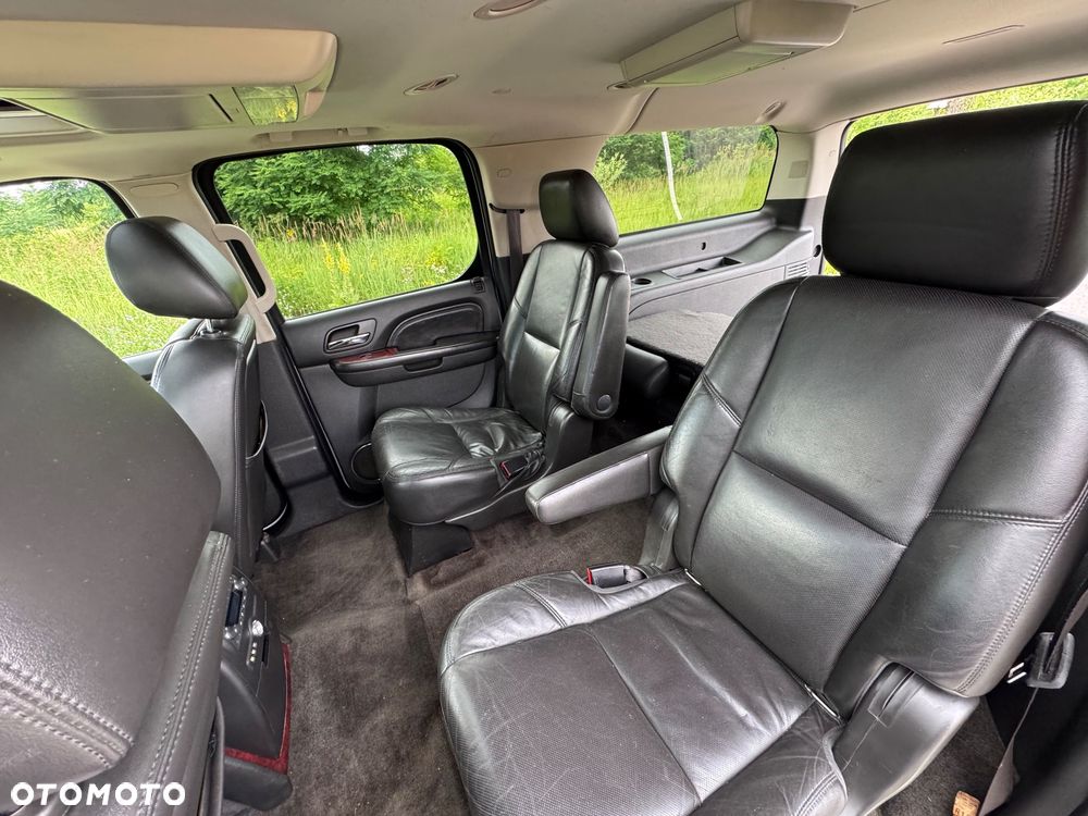 Cadillac Escalade - 20
