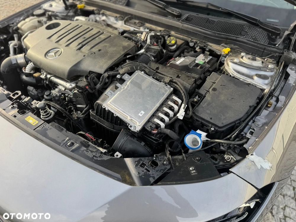Mercedes-Benz CLA 200 d 8G-DCT AMG Line - 9