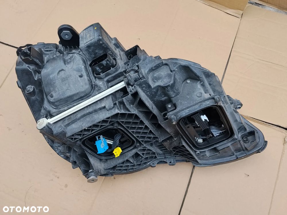 Lampa lewa Full Led Ils Mercedes w212 lift bdb.stan Europa e klasa - 2