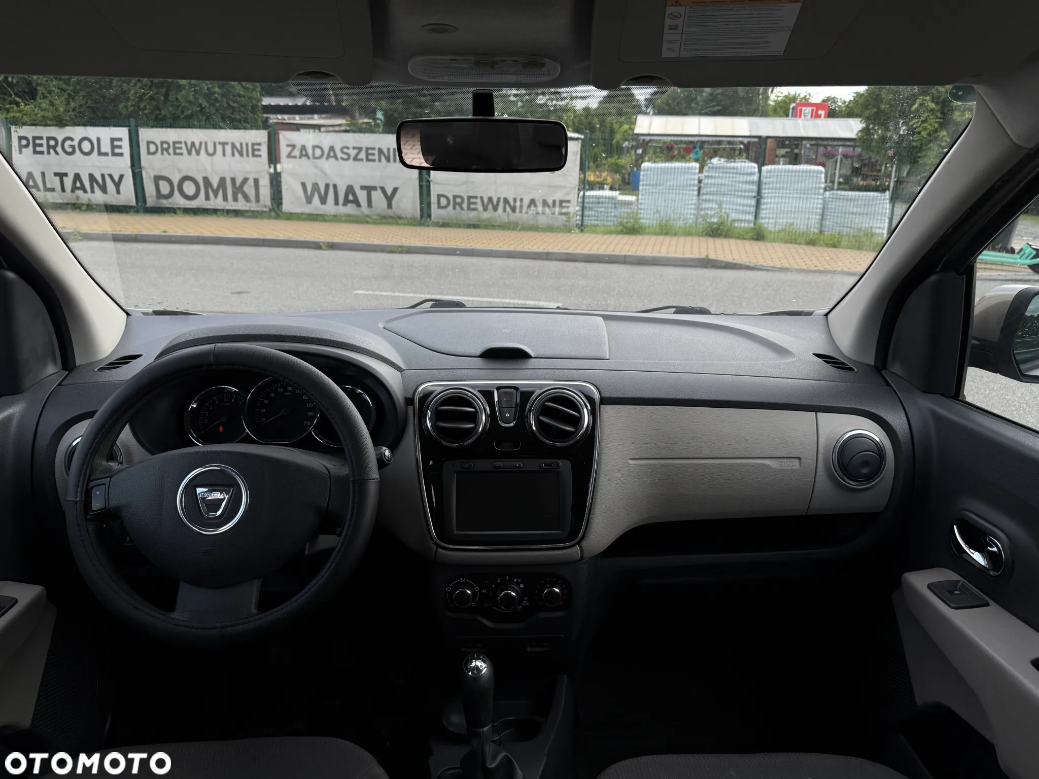 Dacia Lodgy 1.6 Laureate - 10
