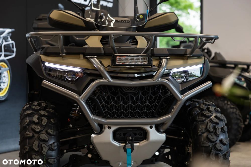 CFMoto CForce - 8