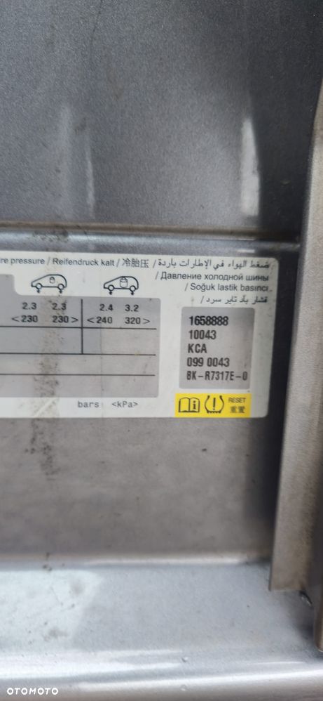 Peugeot 308 BlueHDi 130 EAT8 Style - 31