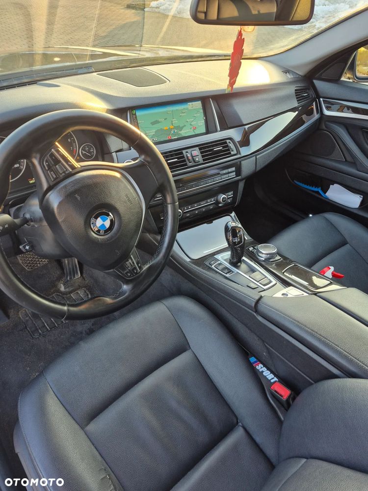 BMW Seria 5 528i Luxury Line - 4