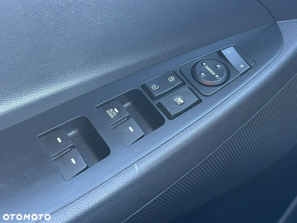 Hyundai Tucson 1.6 GDi 2WD Pure - 12