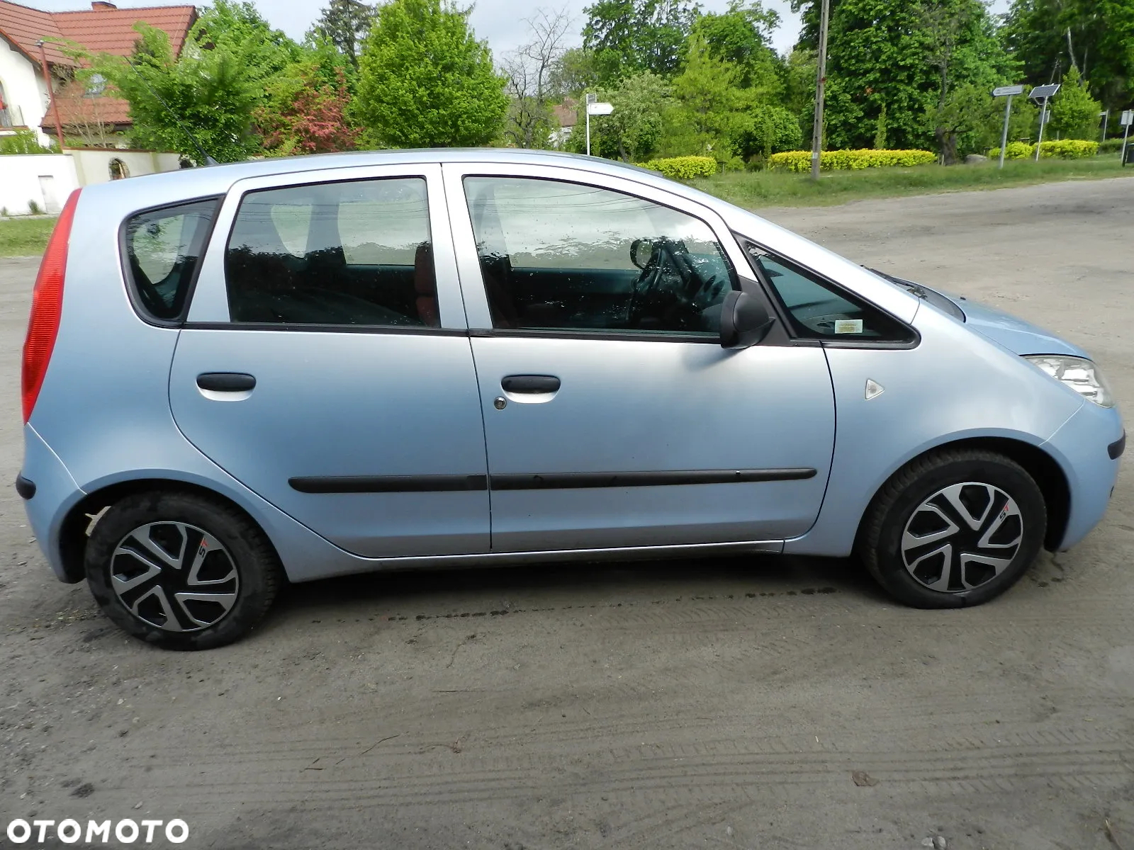 Mitsubishi Colt - 5
