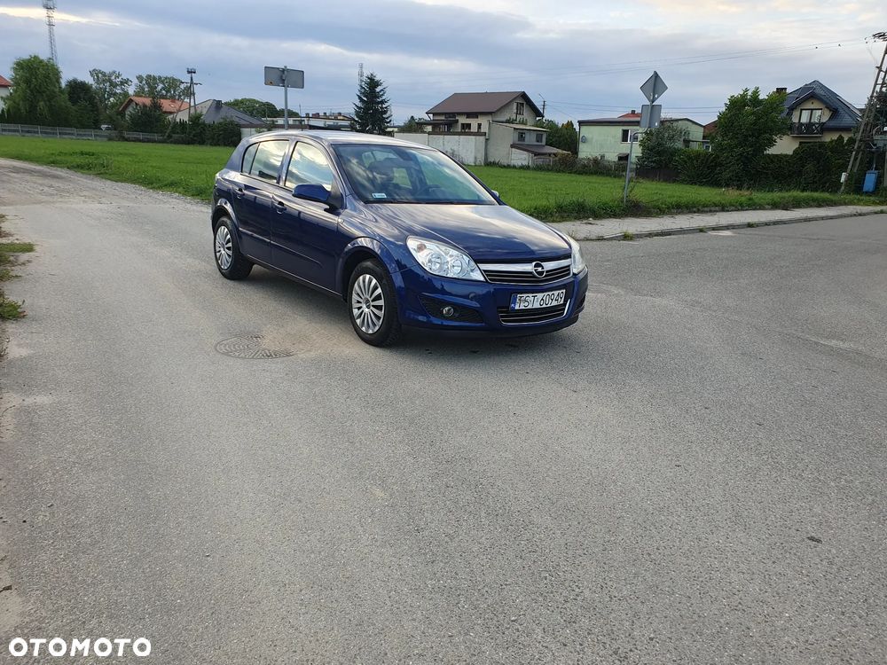 Opel Astra 1.6 Essentia - 21