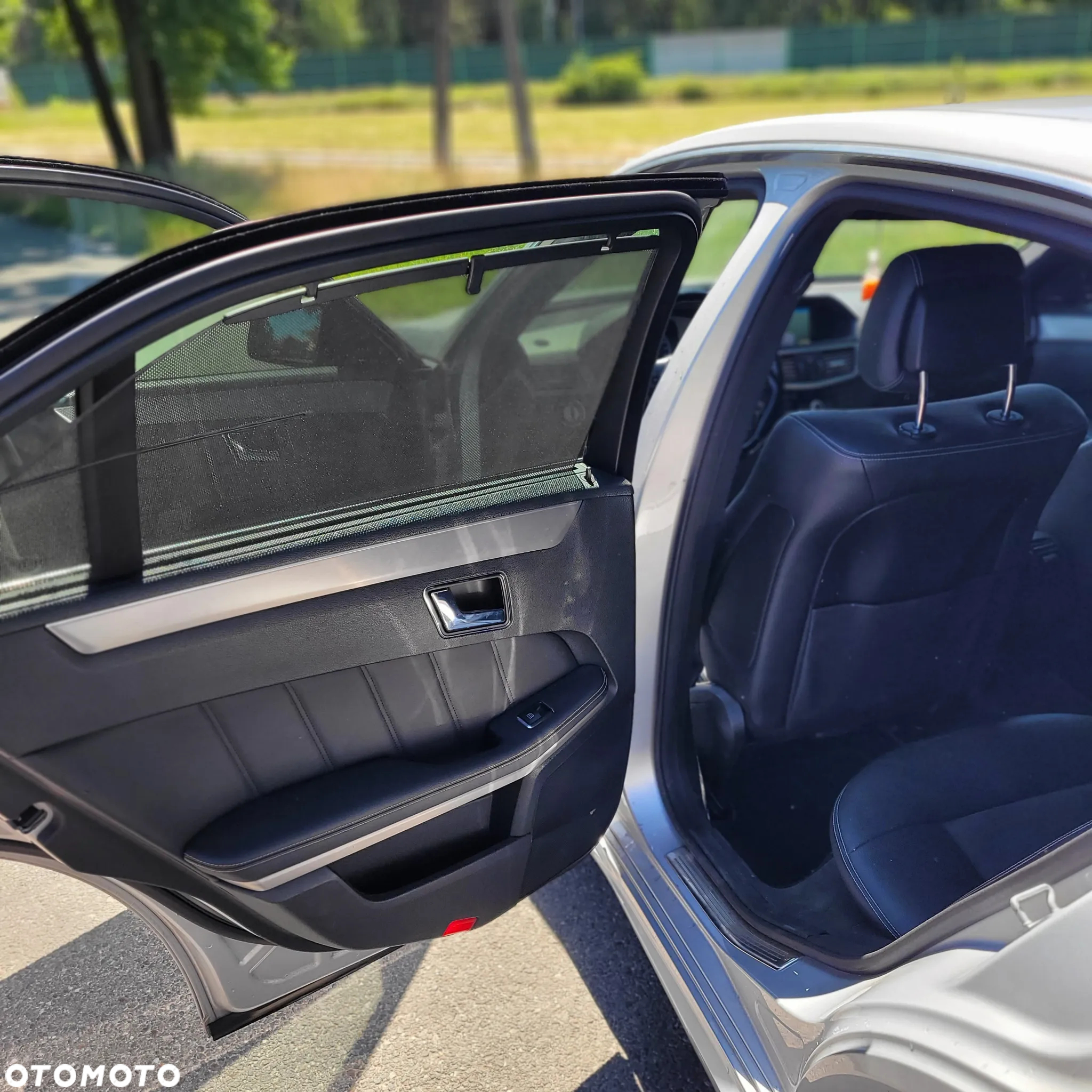 Mercedes-Benz Klasa E 350 CDI DPF BlueEFFICIENCY 7G-TRONIC Elegance - 13