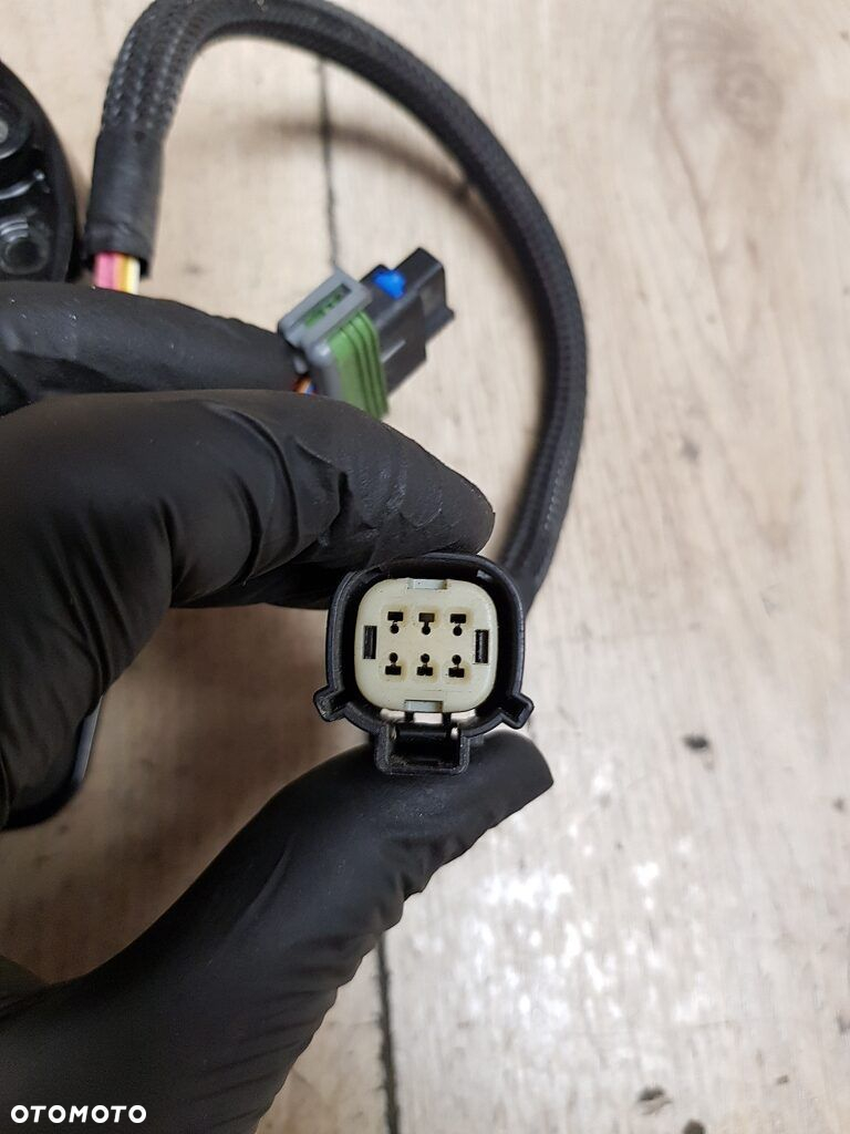Kubek mocowanie licznika kontrolki wiązka Harley Softail Blackline 72770-11 - 6
