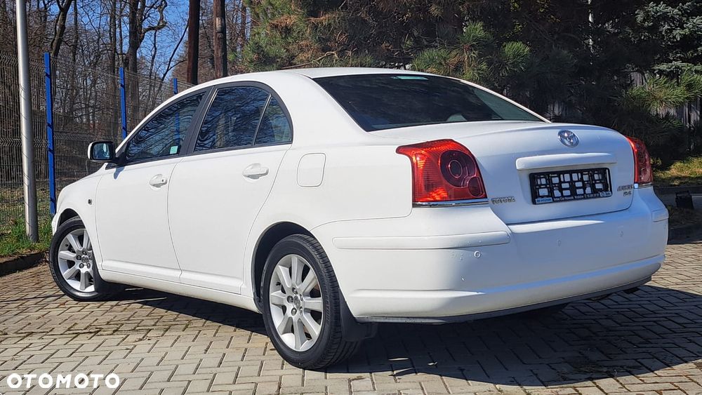 Toyota Avensis 2.4 VVT-i Prestige - 3