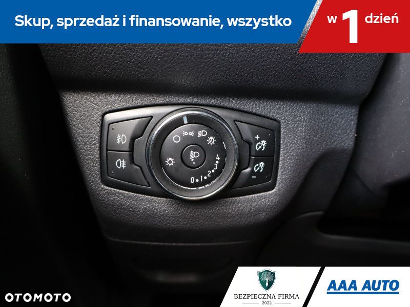 Ford Tourneo Courier - 17