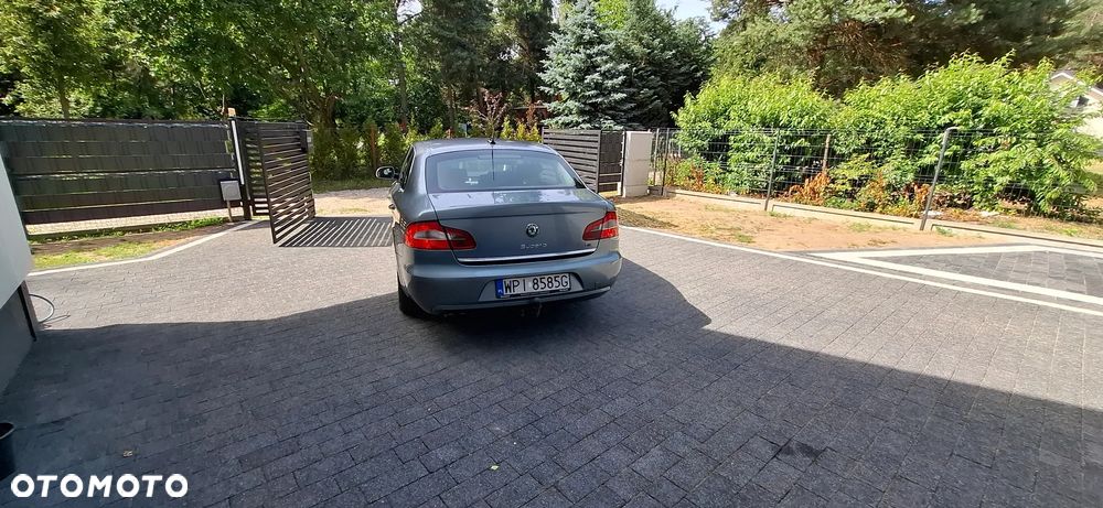 Skoda Superb 2.0 TDI Elegance - 4