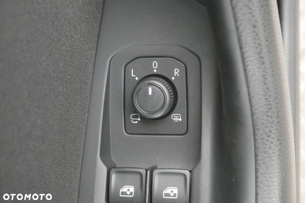 Volkswagen Passat Variant 2.0 TSI Business DSG - 28