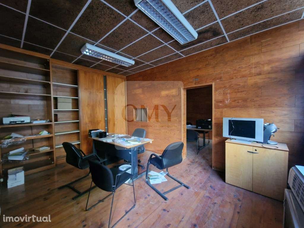 Armazém com 291,33 m2 ao Nosso Shoping em Vila Real - Grande imagem: 5/6