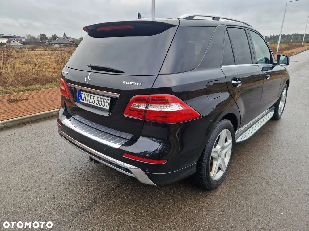 Mercedes-Benz ML 350 BlueTEC 4MATIC 7G-TRONIC - 7