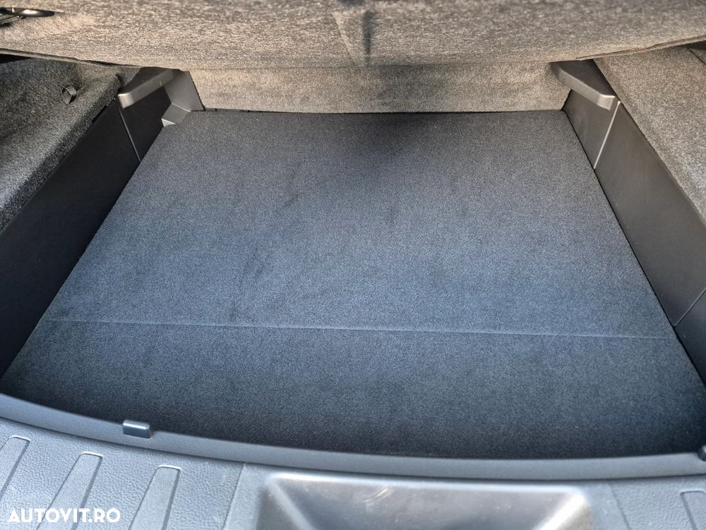 Lexus UX 250h Business Edition - 23