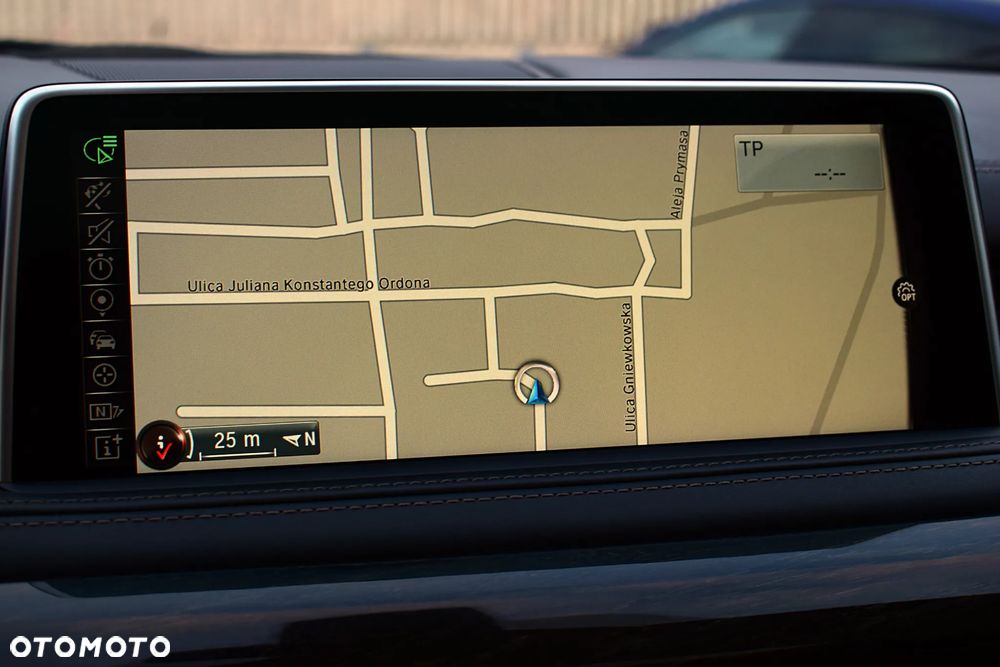 BMW X5 xDrive50i Sport-Aut - 13