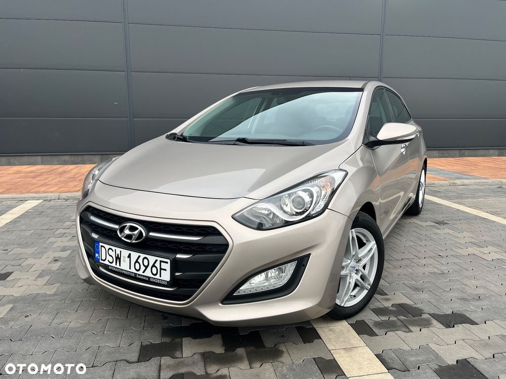 Hyundai i30 blue 1.6 CRDi YES Gold - 2