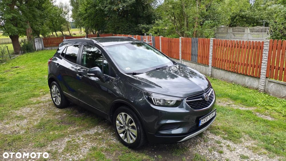 Buick Encore - 2