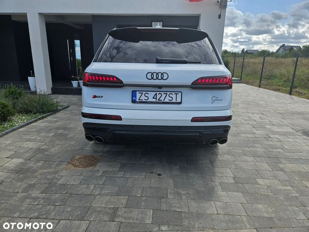 Audi SQ7 - 7