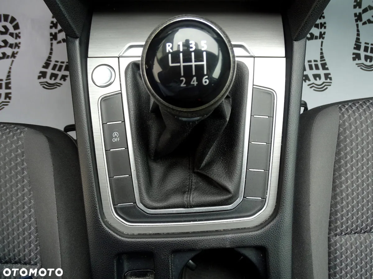 Volkswagen Passat 1.6 TDI BMT Comfortline - 18