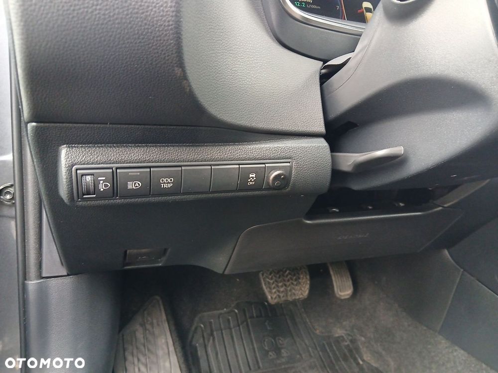 Toyota Corolla 2.0 Hybrid Comfort - 24