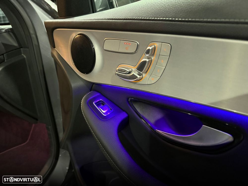 Mercedes-Benz GLC 300 e 4Matic 9G-TRONIC Avantgarde Advanced - 32