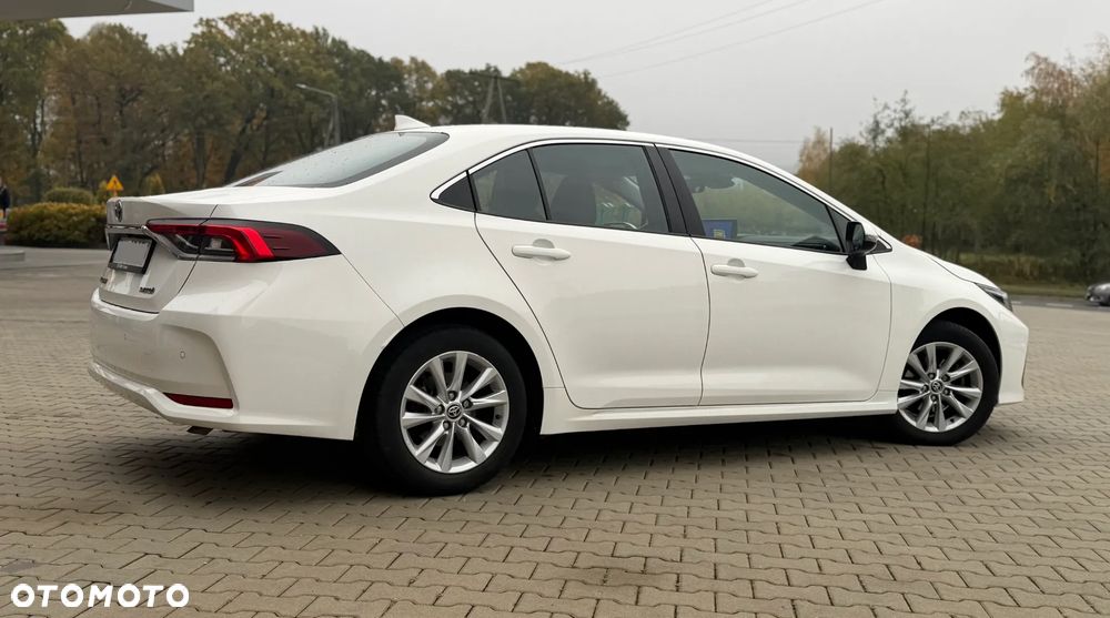 Toyota Corolla - 4