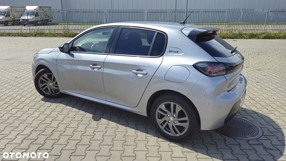 Peugeot 208 PureTech 100 Style - 11