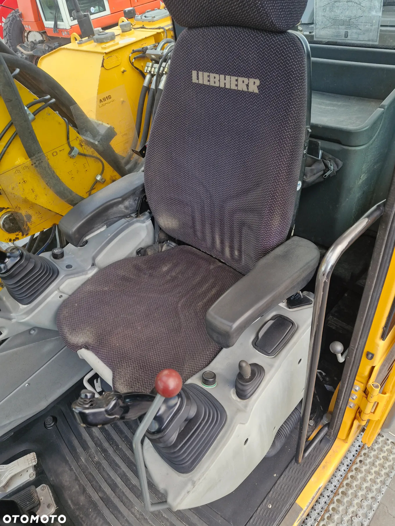 Liebherr 916 - 10