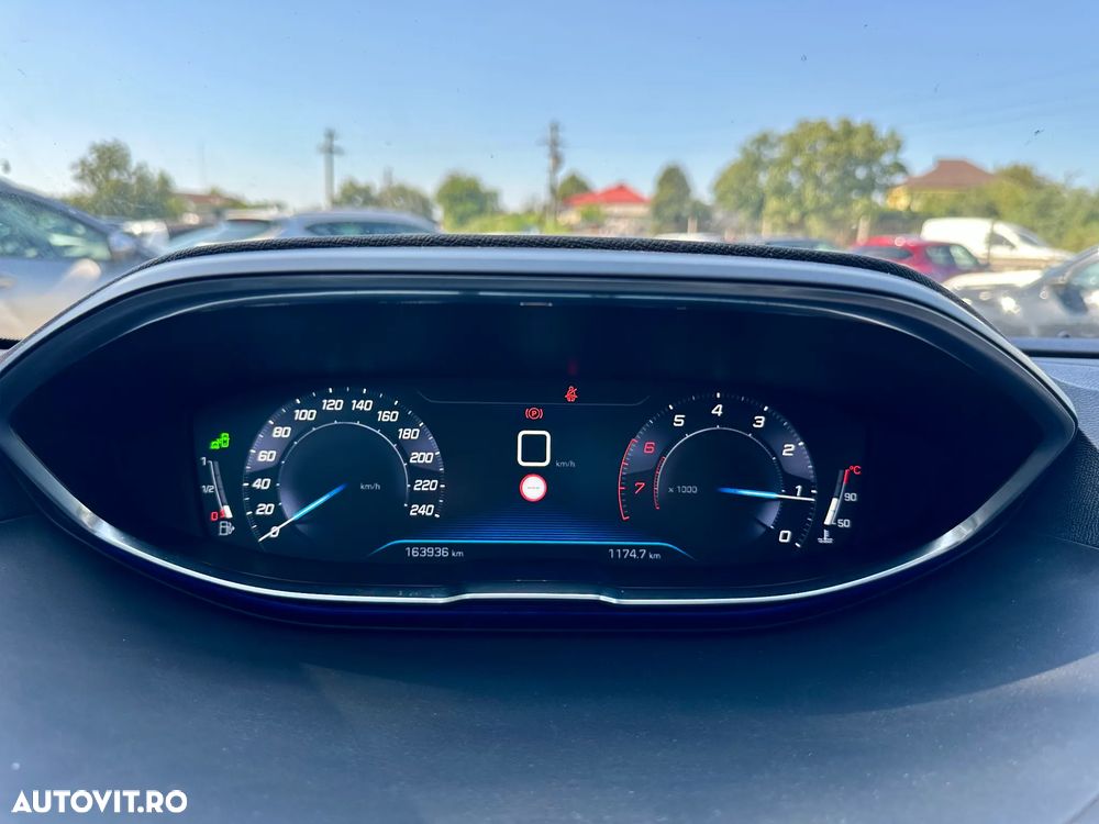 Peugeot 3008 - 17