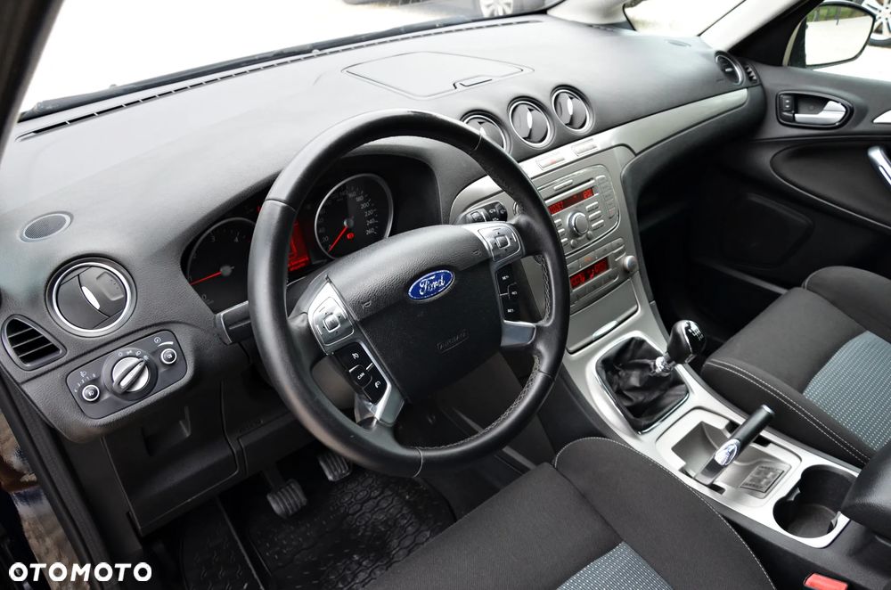 Ford S-Max 2.0 TDCi DPF Business Edition - 28