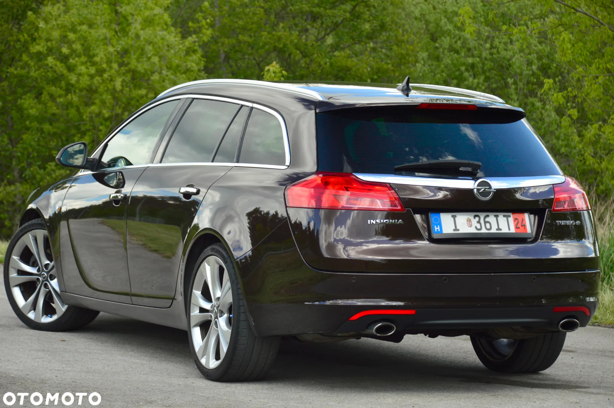 Opel Insignia 2.0 Turbo Sports Tourer Automatik Design Edition - 4