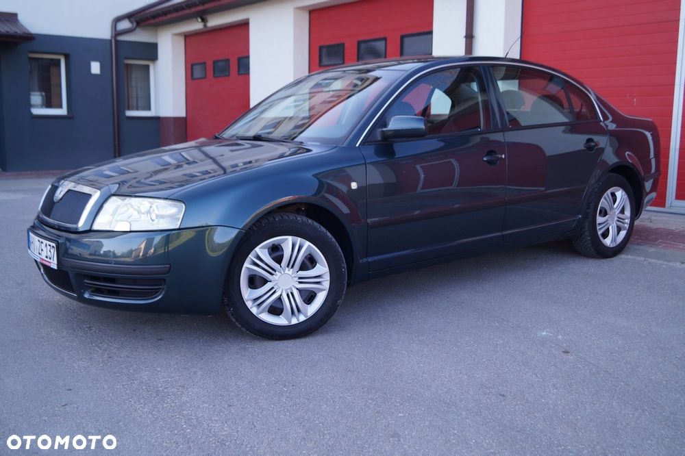 Skoda Superb 2.0 Exclusive - 12