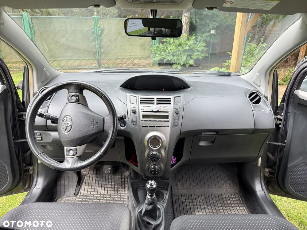 Toyota Yaris 1.33 Premium - 17