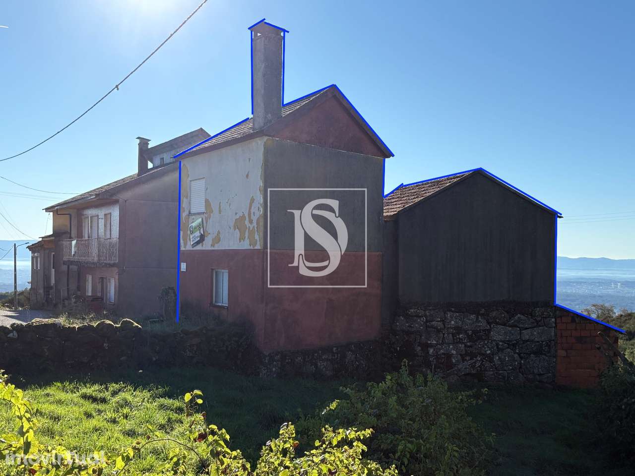 Moradia T1 com 2 pisos e anexos em Silvares da Serra - Grande imagem: 3/15