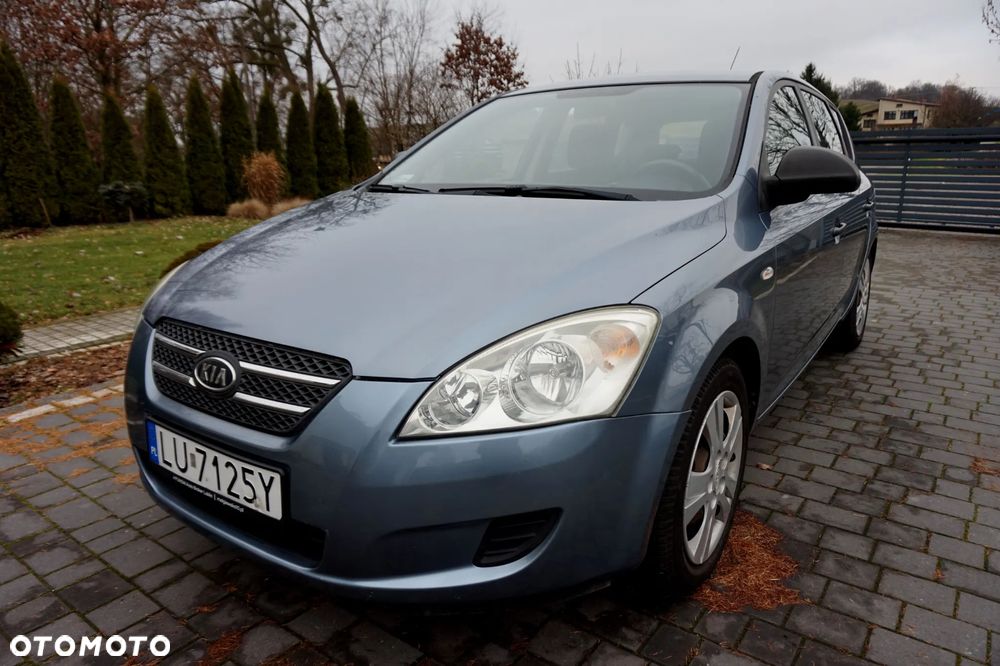 Kia Ceed - 1
