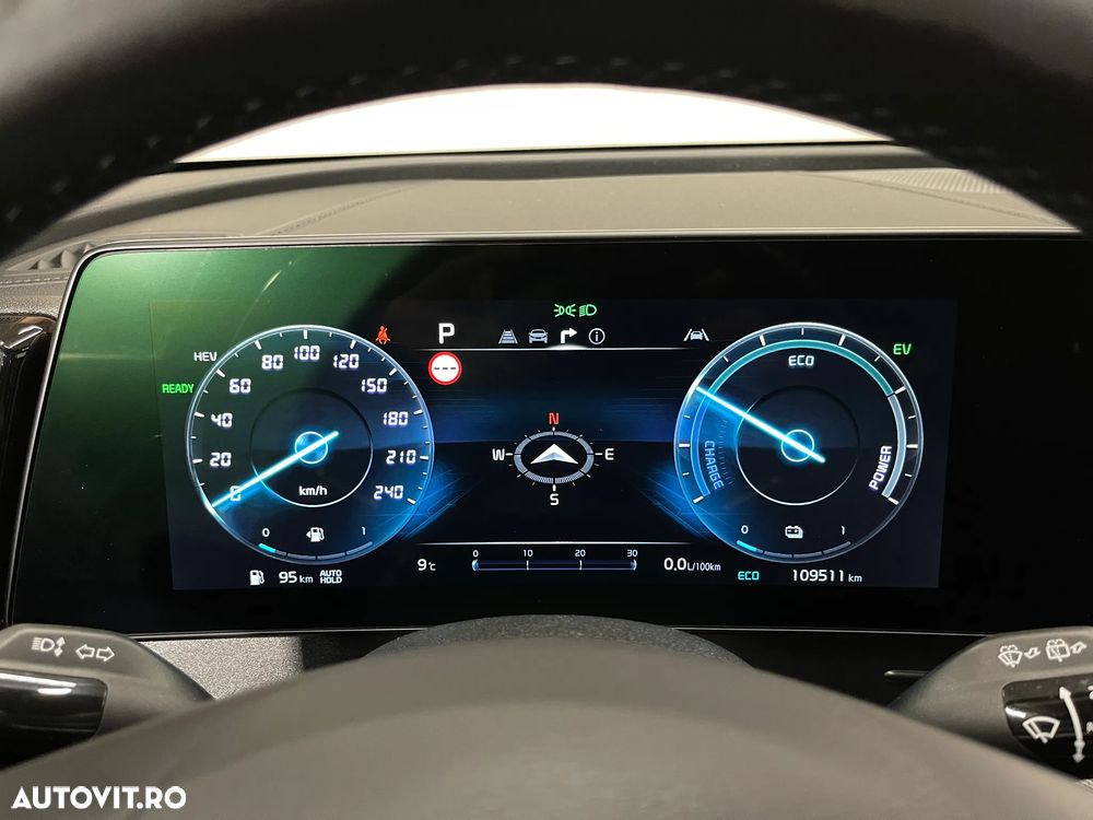 Kia Sportage 1.6 T-GDI HEV 6AT 4x4 Business Line - 31