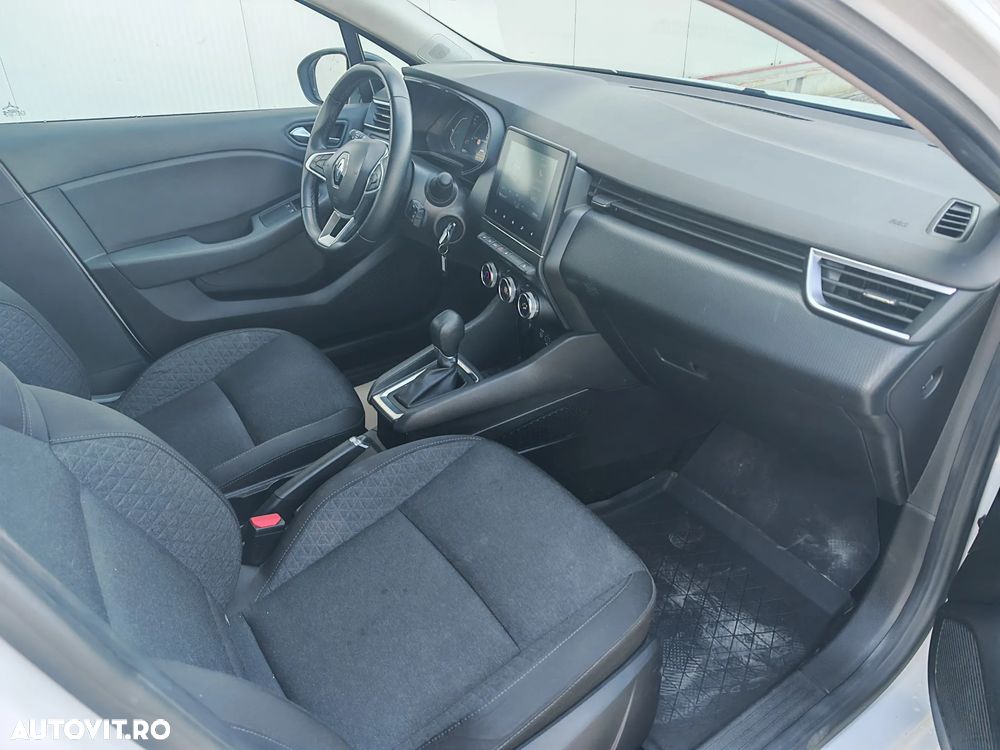 Renault Clio V E-Tech 145 Evolution - 10