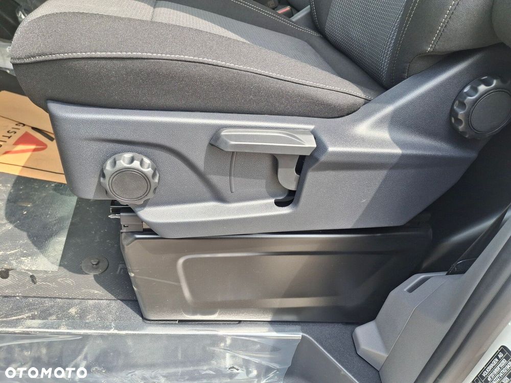 Volkswagen Transporter Furgon 2.0 TDI 150 KM automat - 24