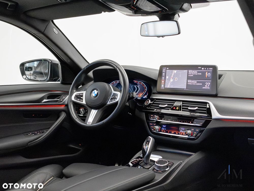 BMW Seria 5 540i xDrive - 15